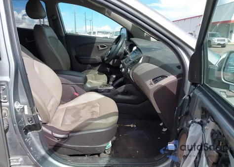 2015 Hyundai Tucson Se from USA, damaged, VIN KM8JU3AG7FU117321